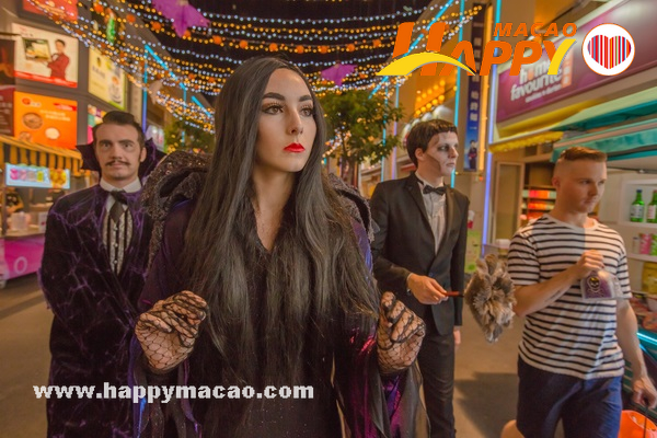 2015_Broadway_Halloween_6